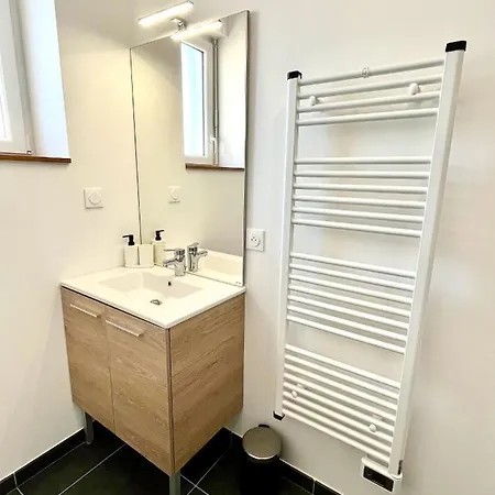 Errakis, Joli Secteur Hippodrome Apartmán Caen